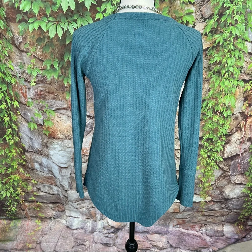 CHASER Green Waffle Weave Button Cuff Bohemian Thermal Shirt, S - Picture 4 of 11